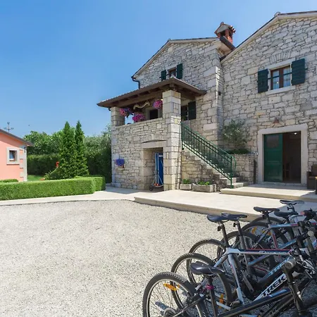 Ulika בית נופש *